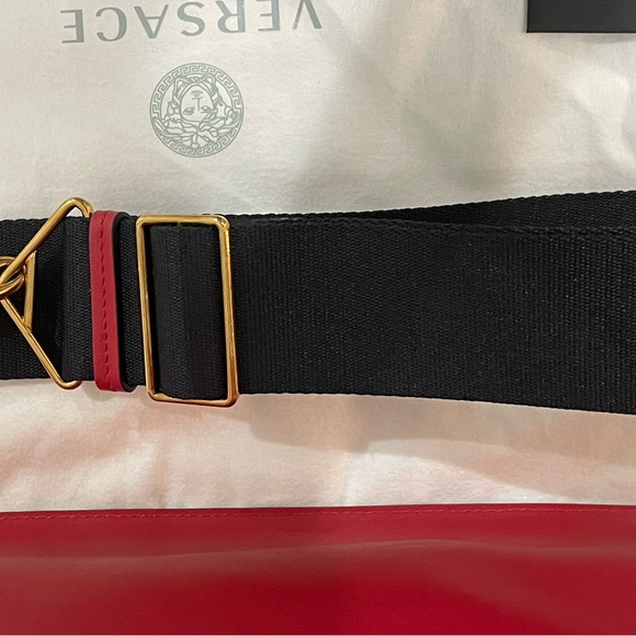 VERSACE RED Leather Wristlet/Crossbody Bag With 2 Removable Straps! New With Tag - Picture 8 of 14